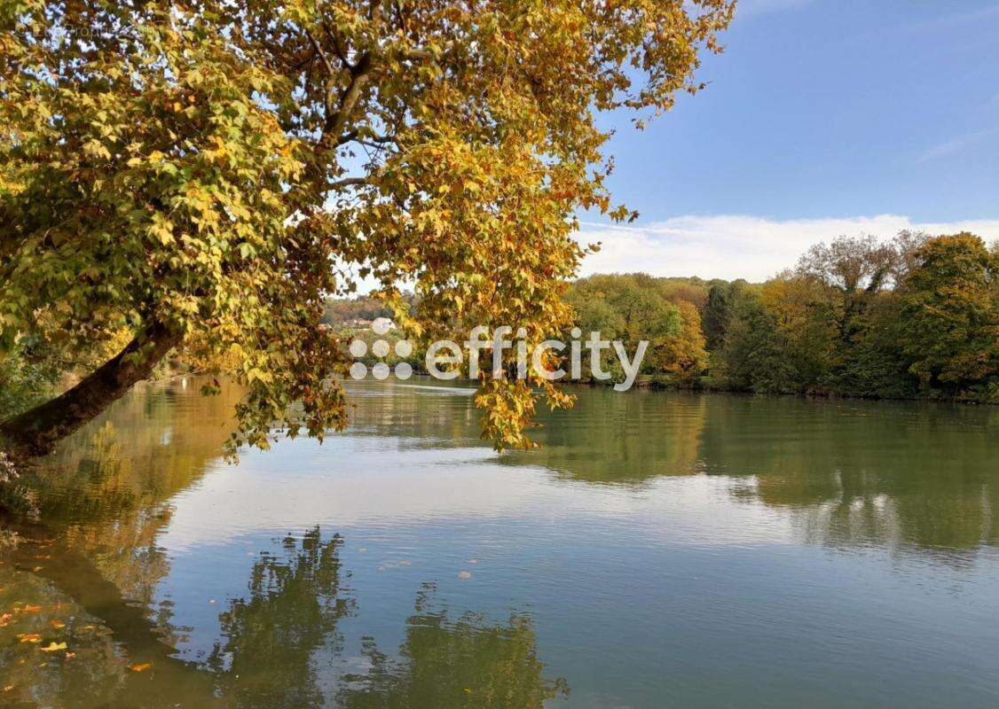 Appartement à SAINT-MAUR-DES-FOSSES