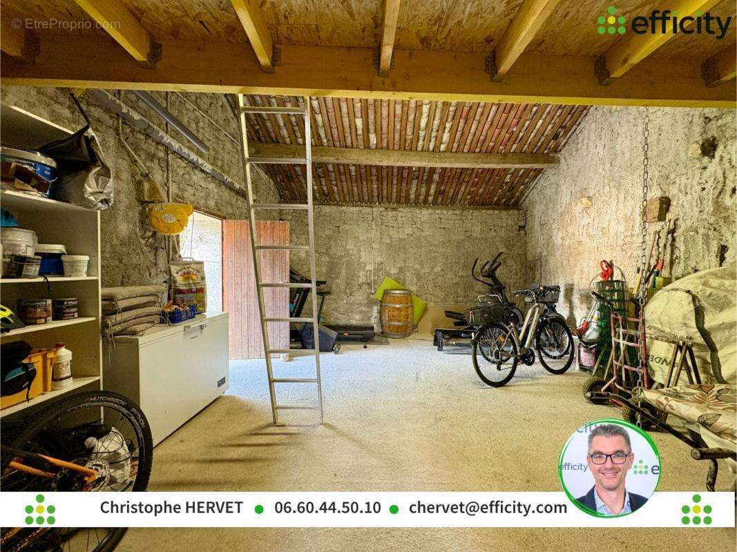 Maison à CHAMPNIERS