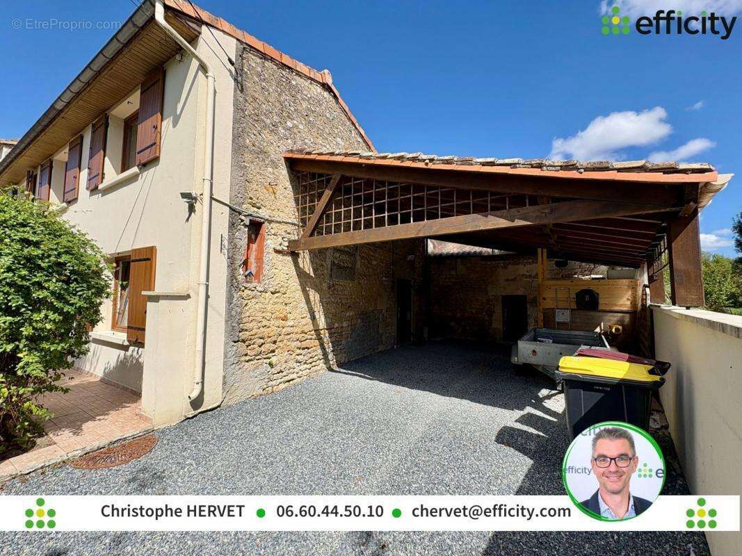 Maison à CHAMPNIERS