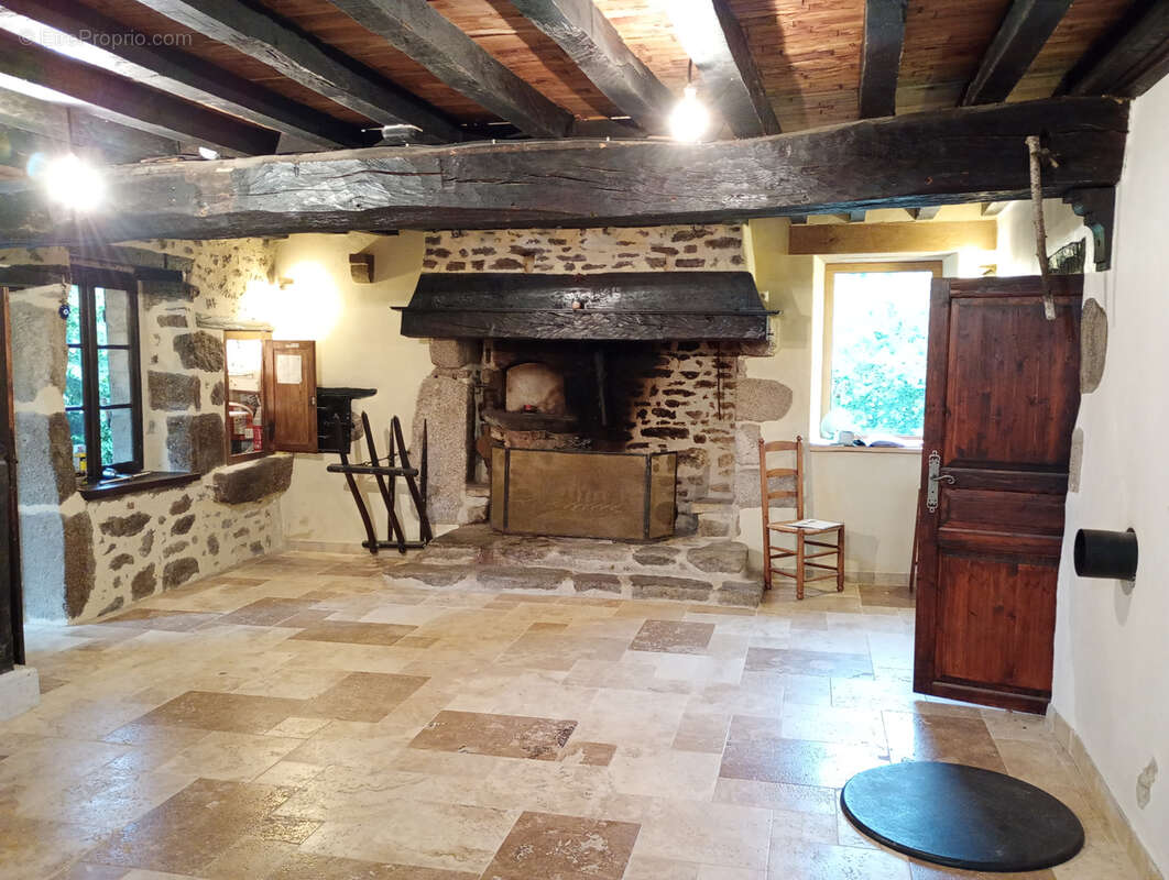 Maison à SAINT-ELOI