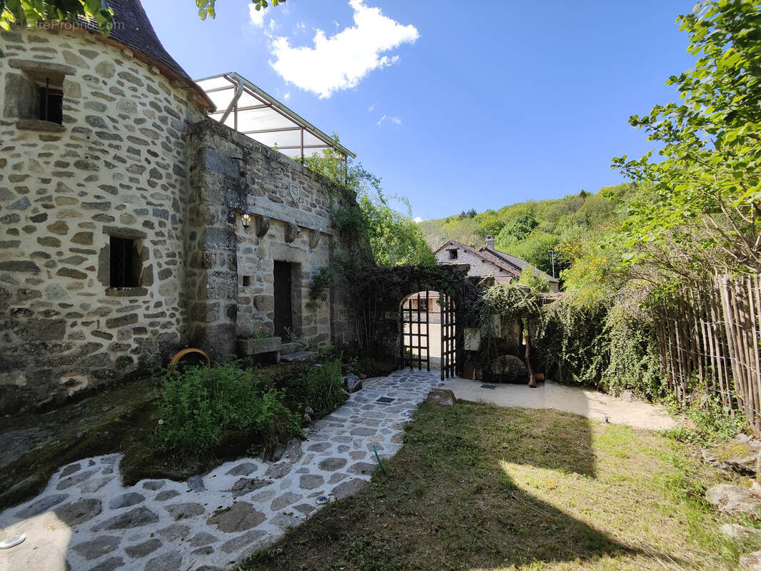 Maison à SAINT-ELOI