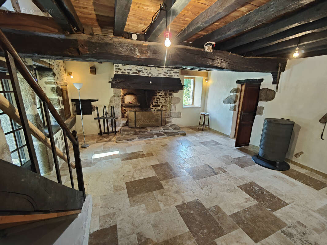 Maison à SAINT-ELOI