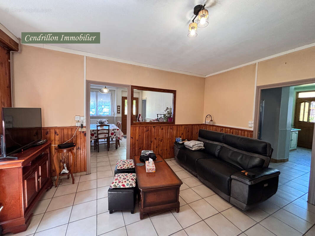 Maison à AZAT-CHATENET