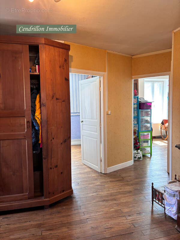 Maison à AZAT-CHATENET