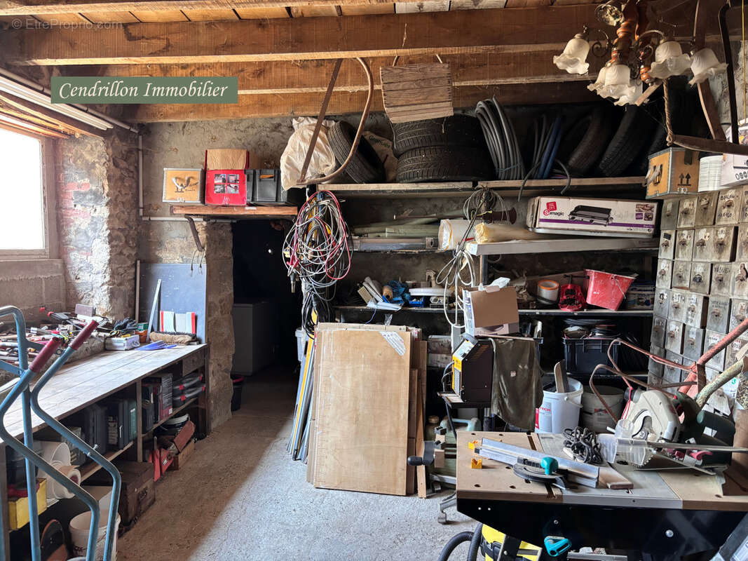 Maison à AZAT-CHATENET