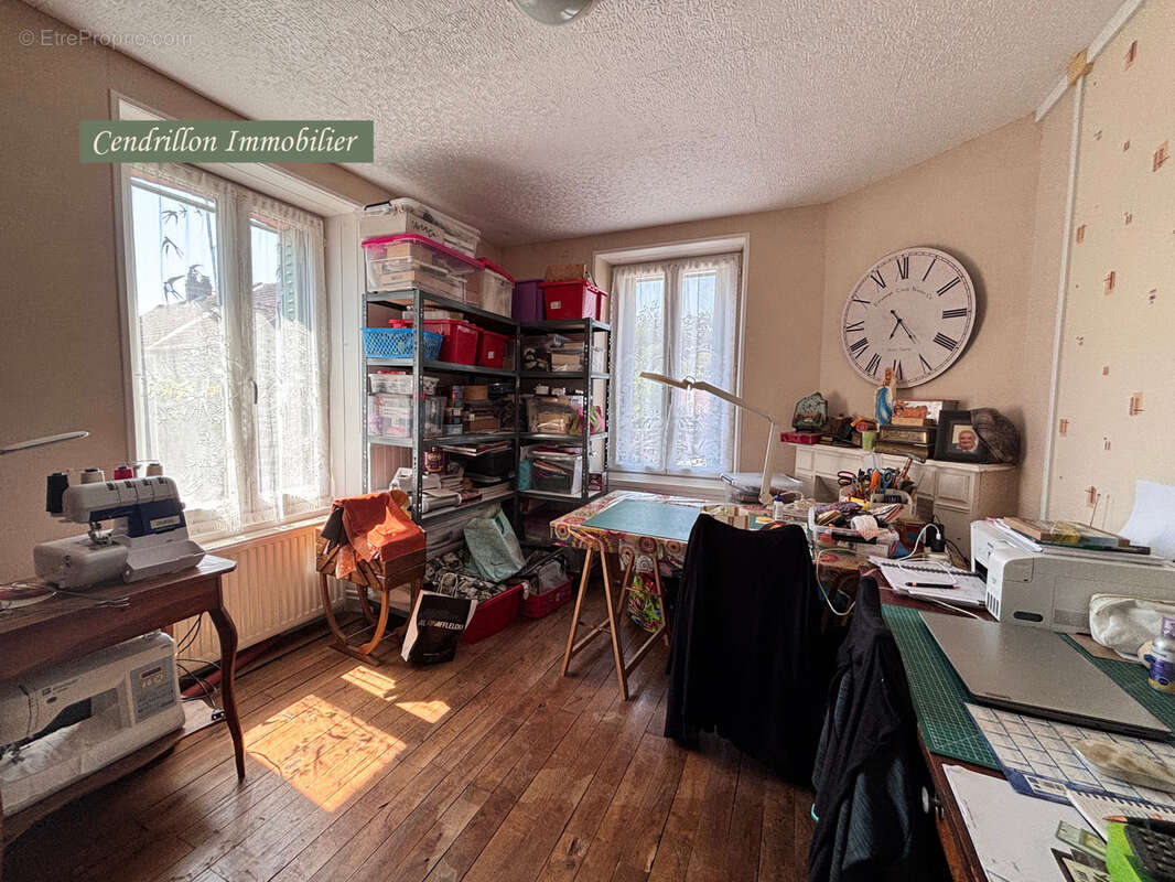 Maison à AZAT-CHATENET