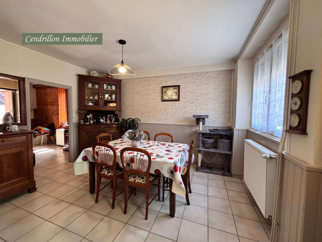 Maison à AZAT-CHATENET