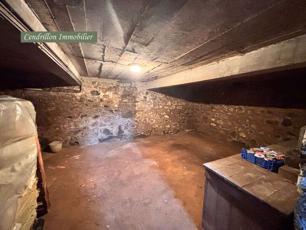 Maison à AZAT-CHATENET