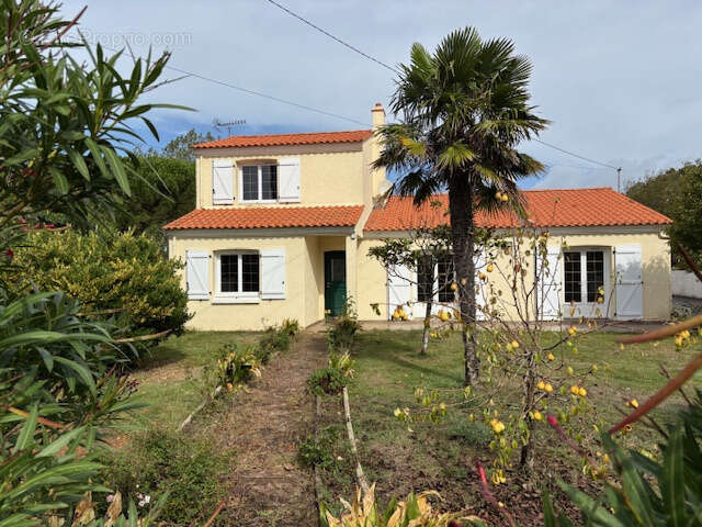 Maison à TALMONT-SAINT-HILAIRE