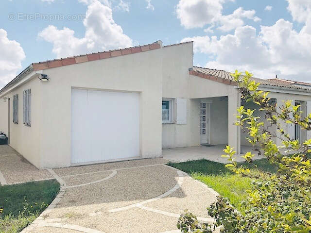 Maison à SALLES-SUR-MER