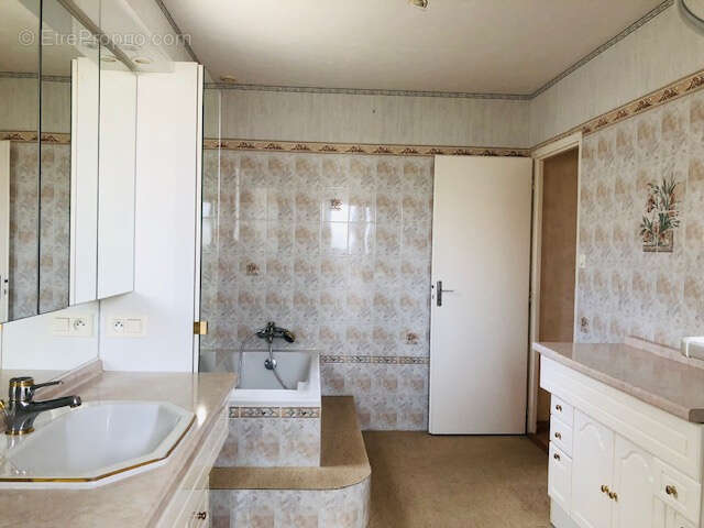 Maison à SALLES-SUR-MER