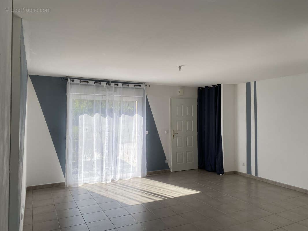 Maison à SAINT-ASTIER