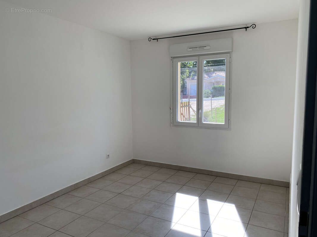 Maison à SAINT-ASTIER