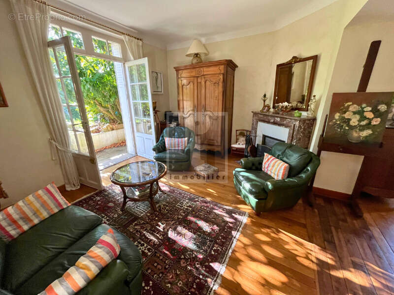 Maison à MORET-SUR-LOING