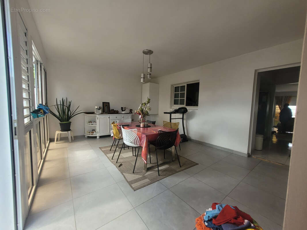 Maison à BAIE-MAHAULT