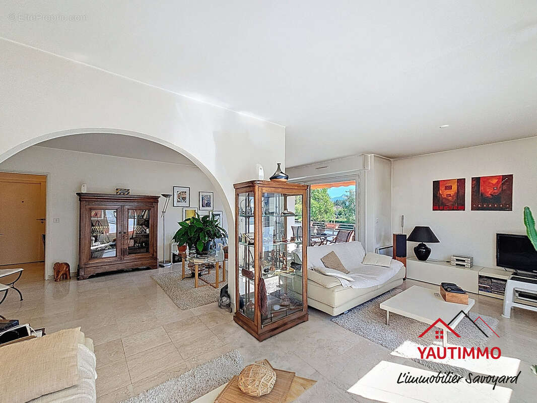 Appartement à AMBILLY