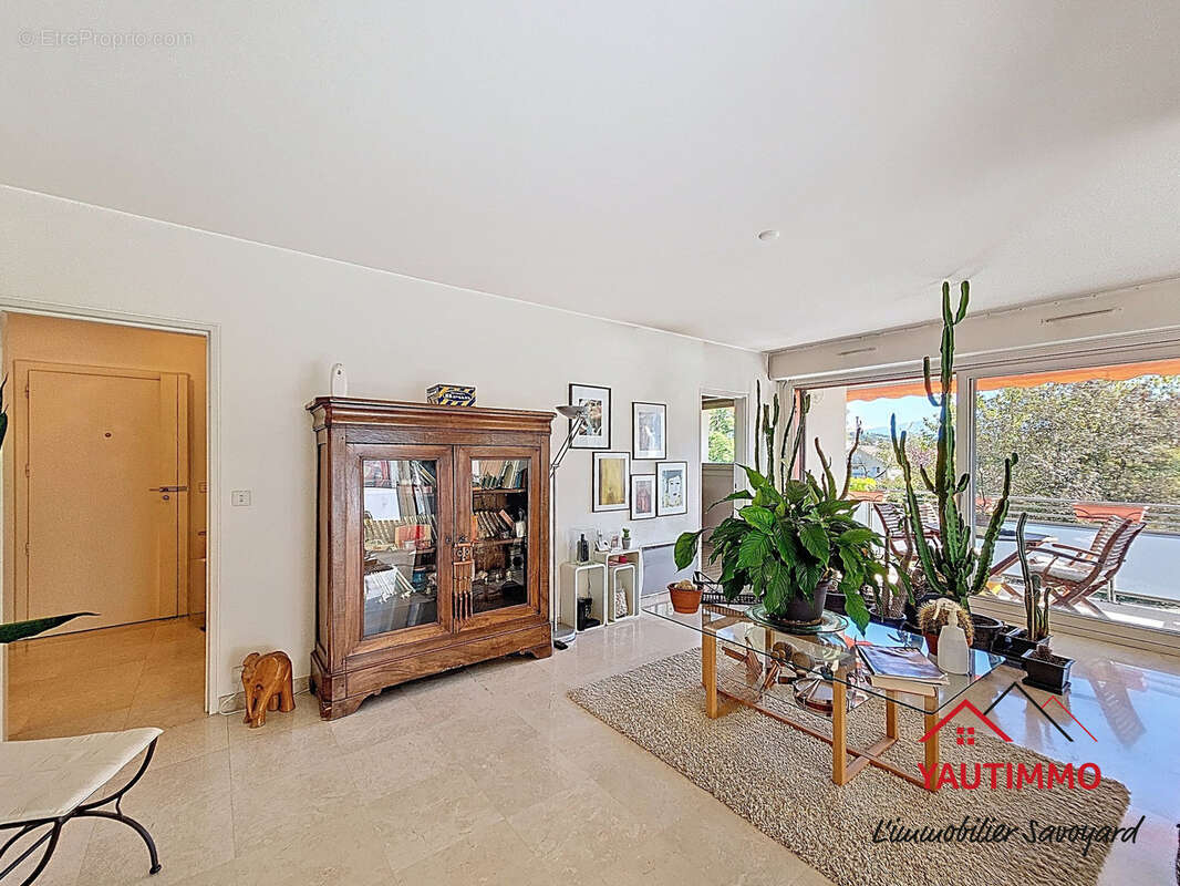 Appartement à AMBILLY