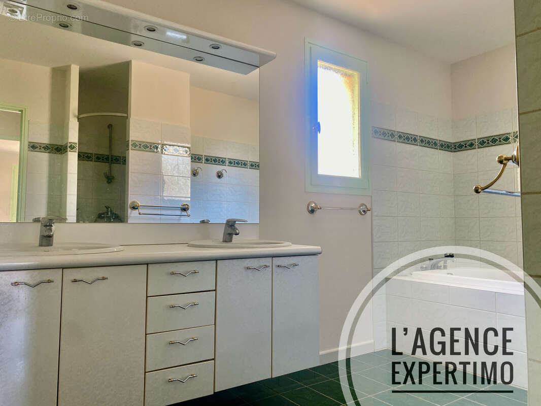 Maison à BOURG-SAINT-ANDEOL