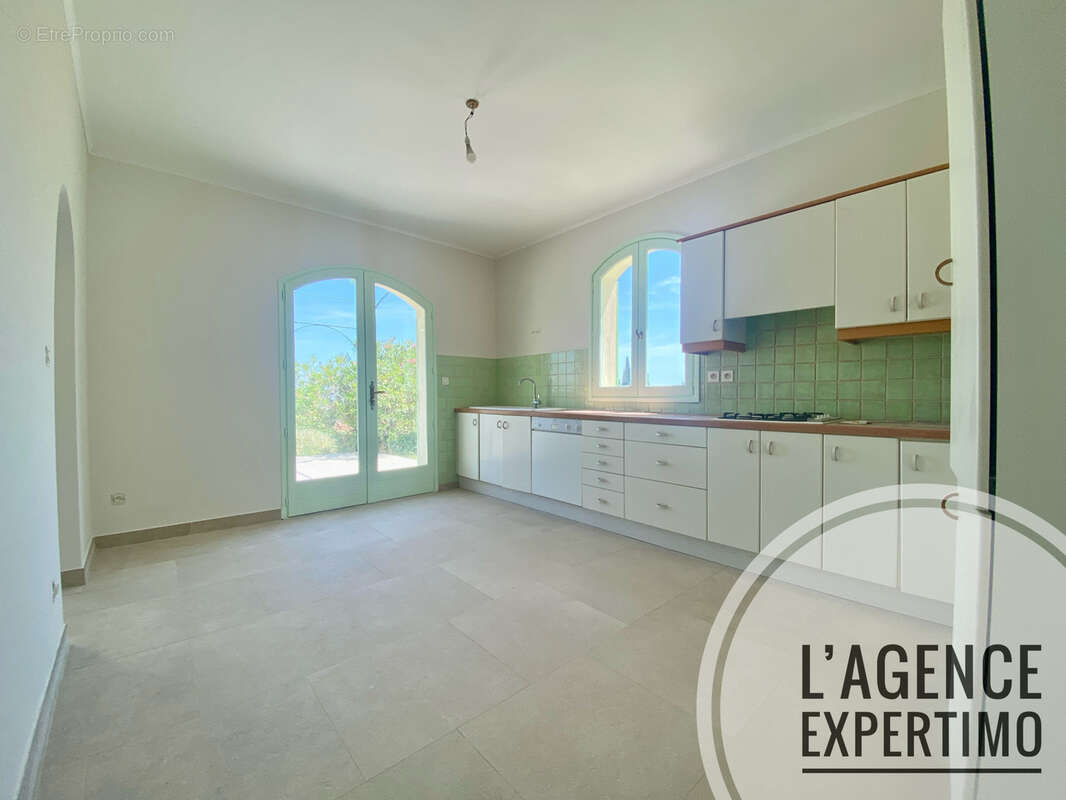 Maison à BOURG-SAINT-ANDEOL