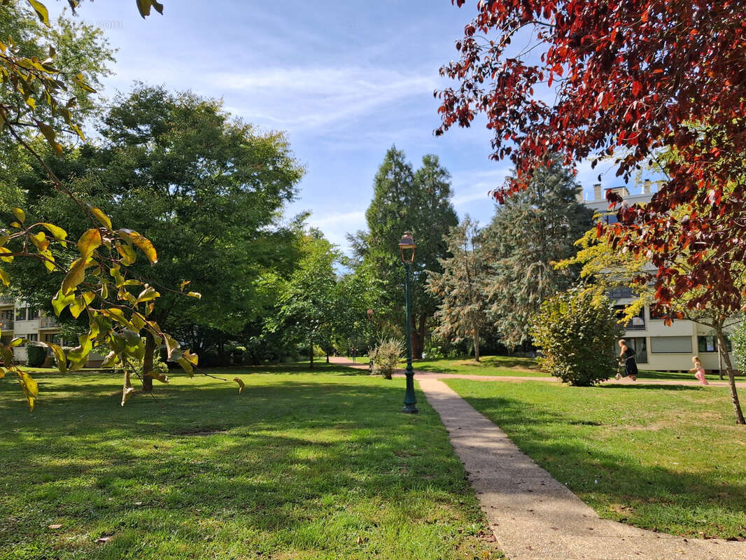 Appartement à CHENNEVIERES-SUR-MARNE
