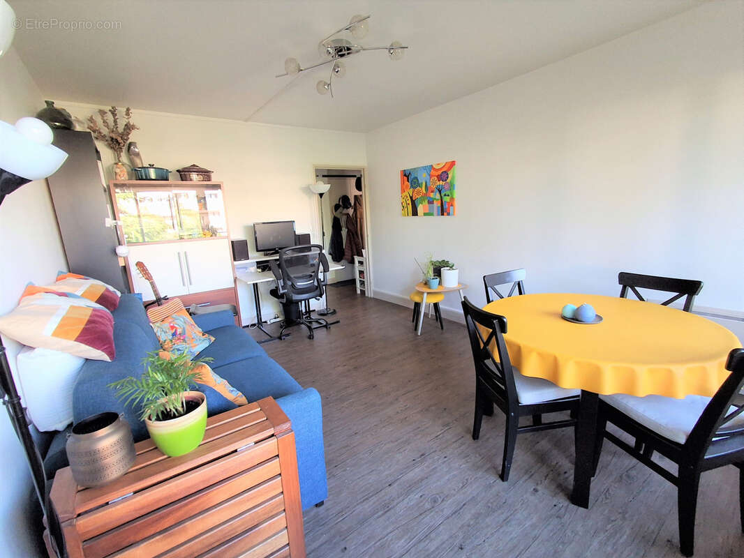 Appartement à CHENNEVIERES-SUR-MARNE