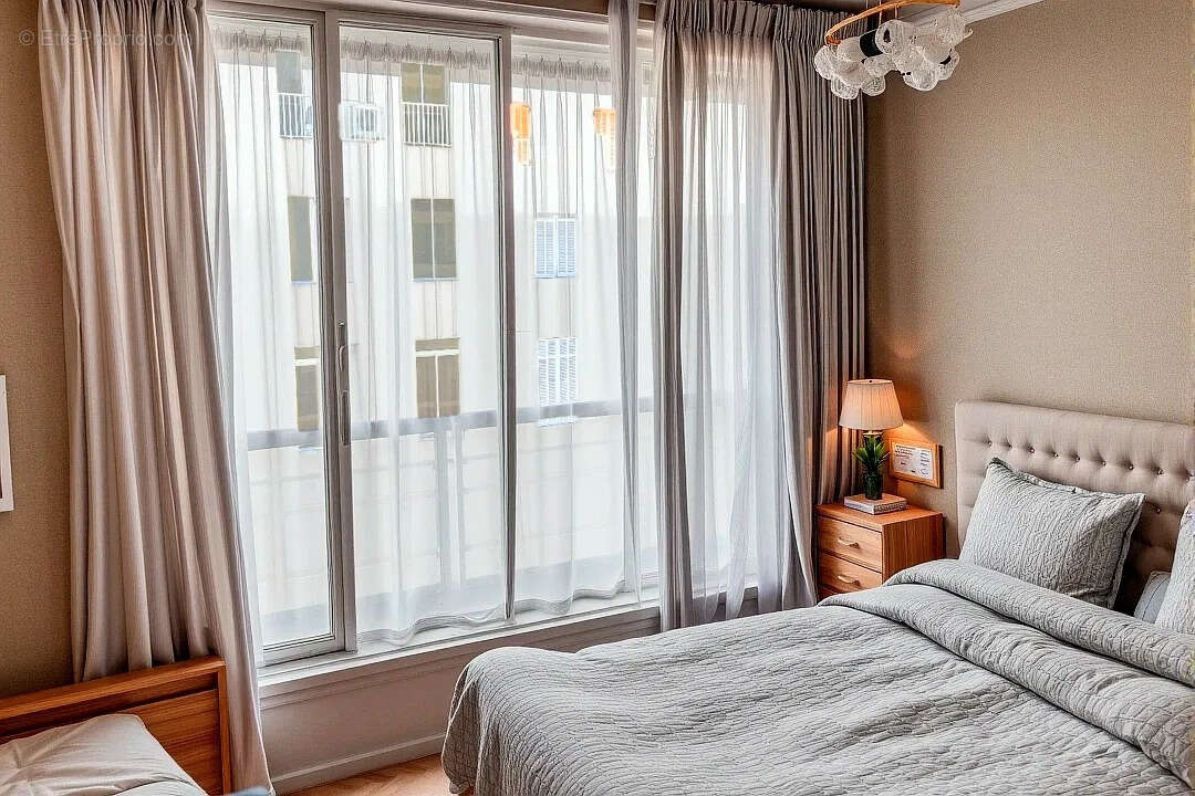 Appartement à MARSEILLE-1E