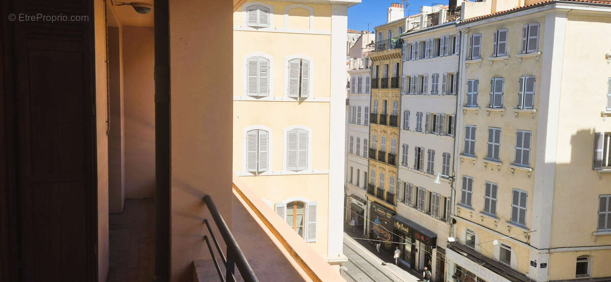 Appartement à MARSEILLE-1E