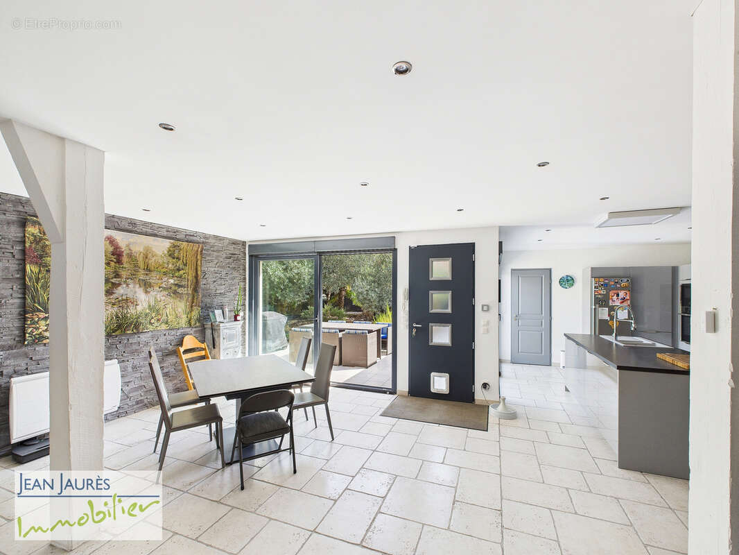 Autre à SAINTE-SAVINE