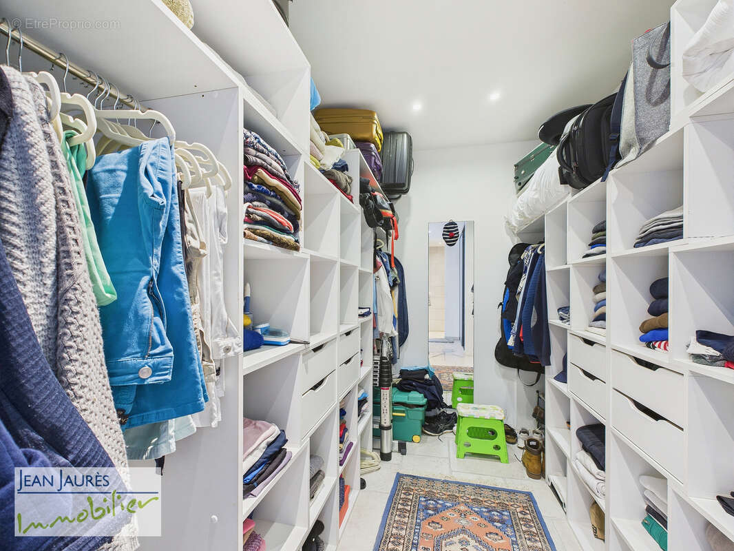 Autre à SAINTE-SAVINE