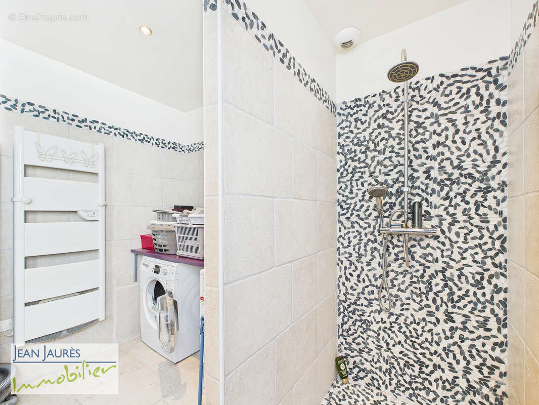 Autre à SAINTE-SAVINE