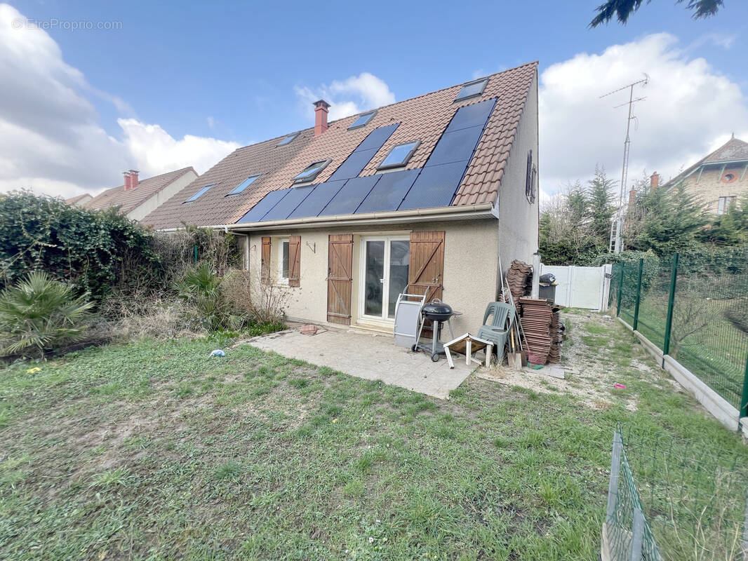 Maison à PONTAULT-COMBAULT