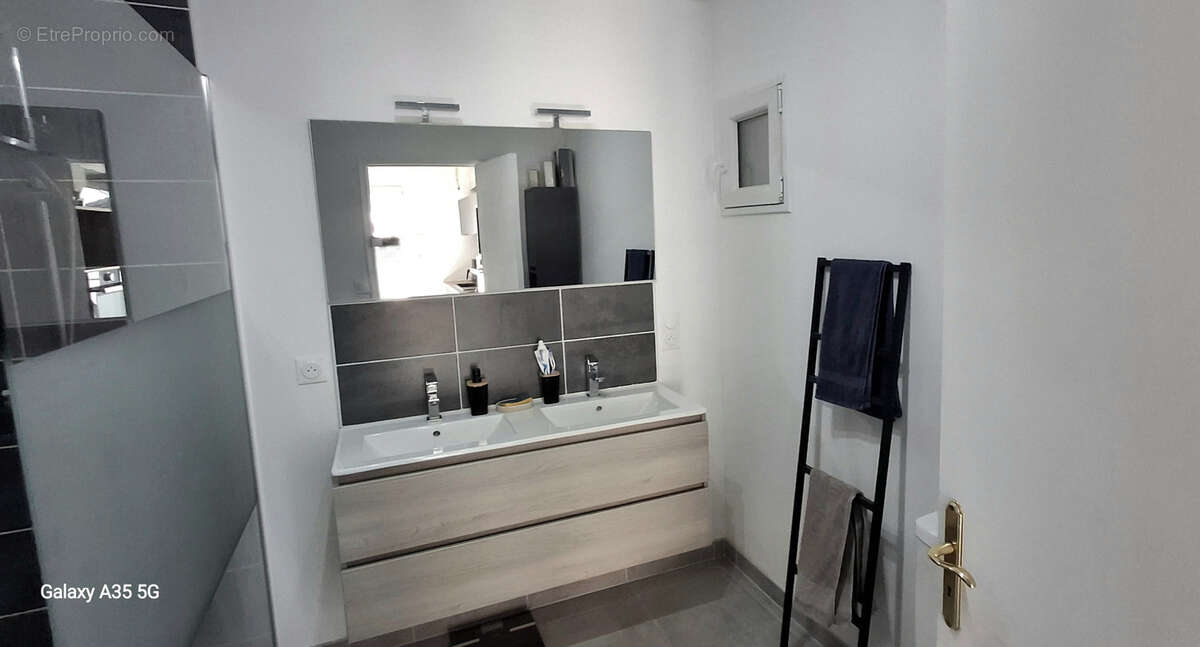 Maison à FLEURY-LA-VALLEE