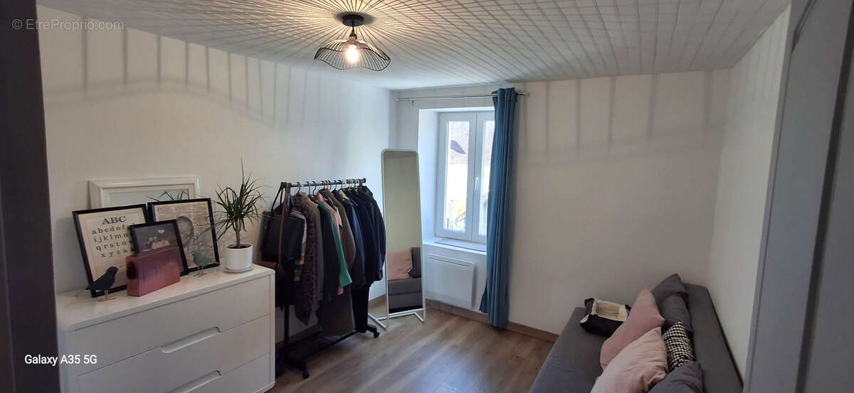 Maison à FLEURY-LA-VALLEE