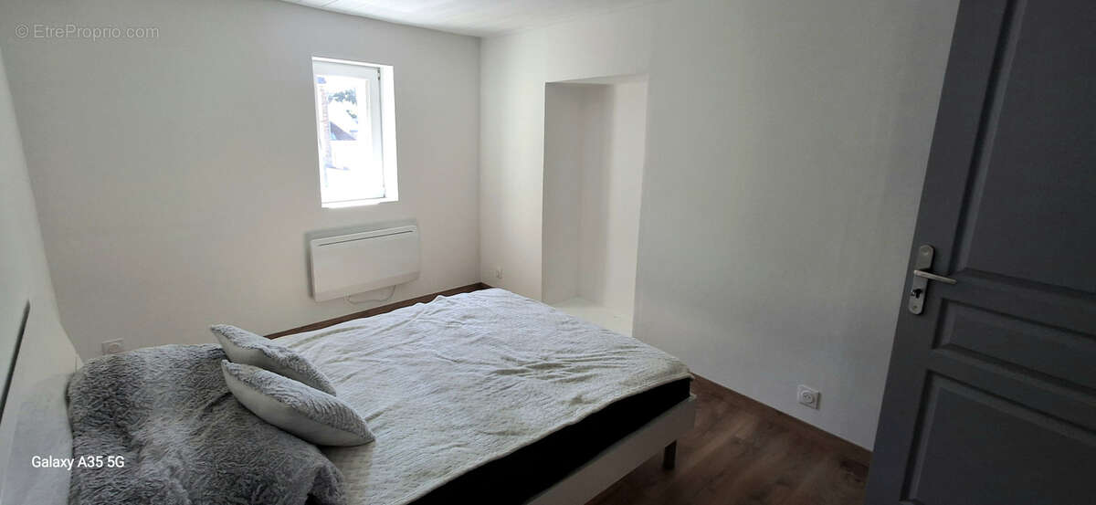 Maison à FLEURY-LA-VALLEE