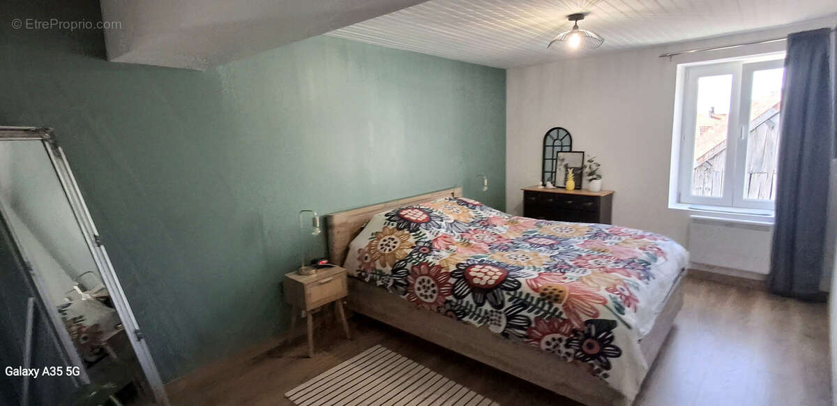 Maison à FLEURY-LA-VALLEE