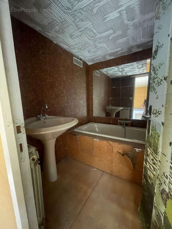 Maison à SAINT-SATUR