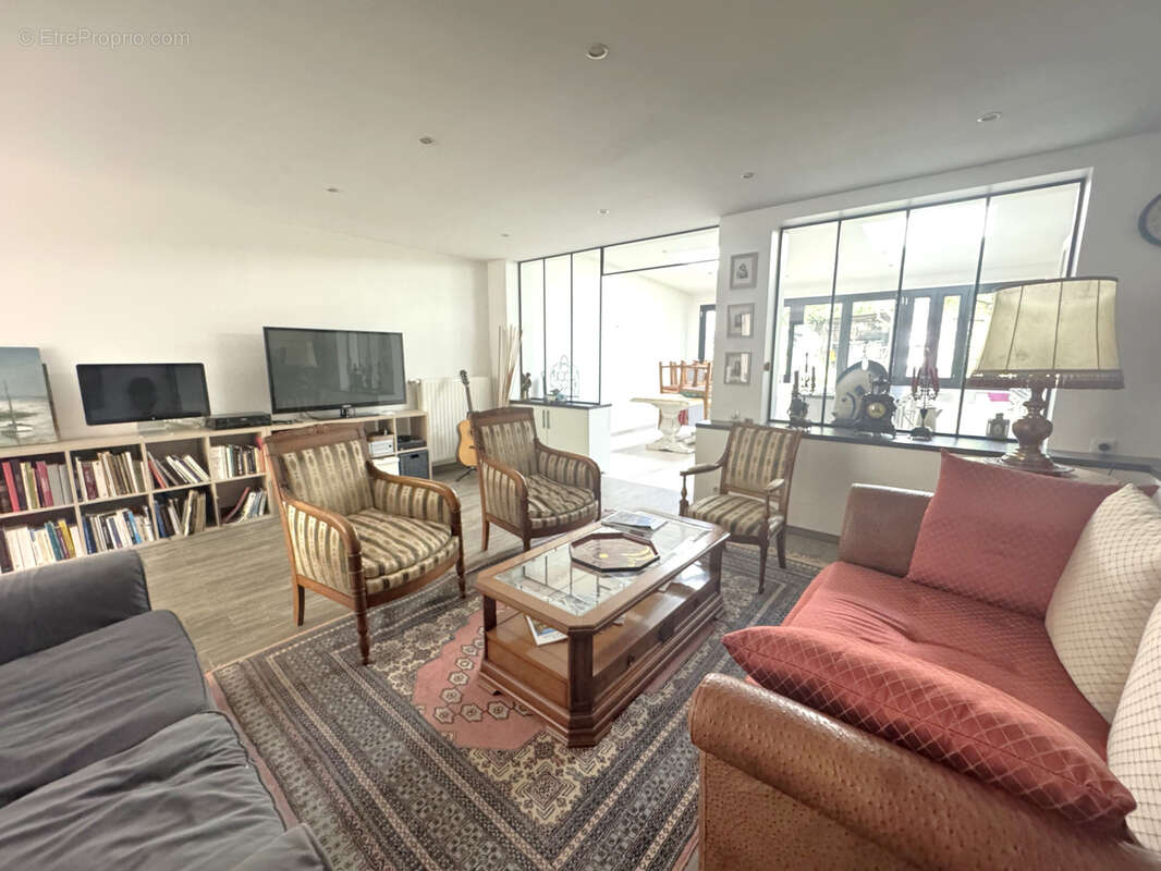 Maison à LE PERREUX-SUR-MARNE