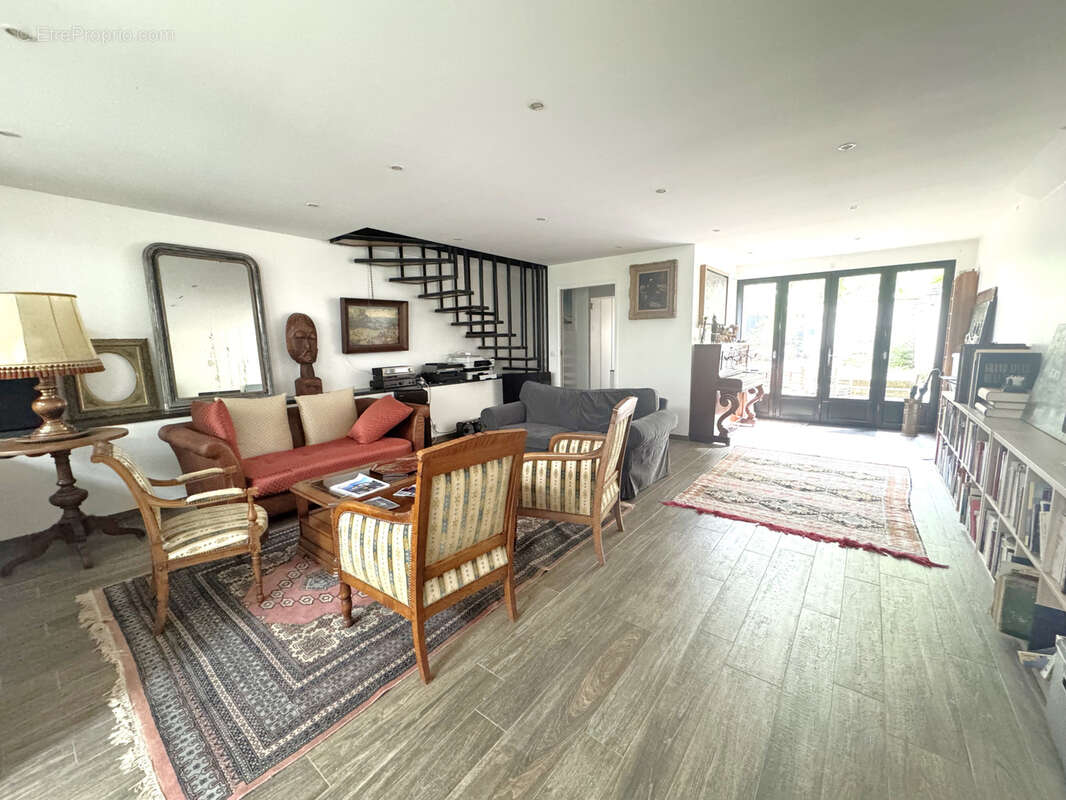 Maison à LE PERREUX-SUR-MARNE