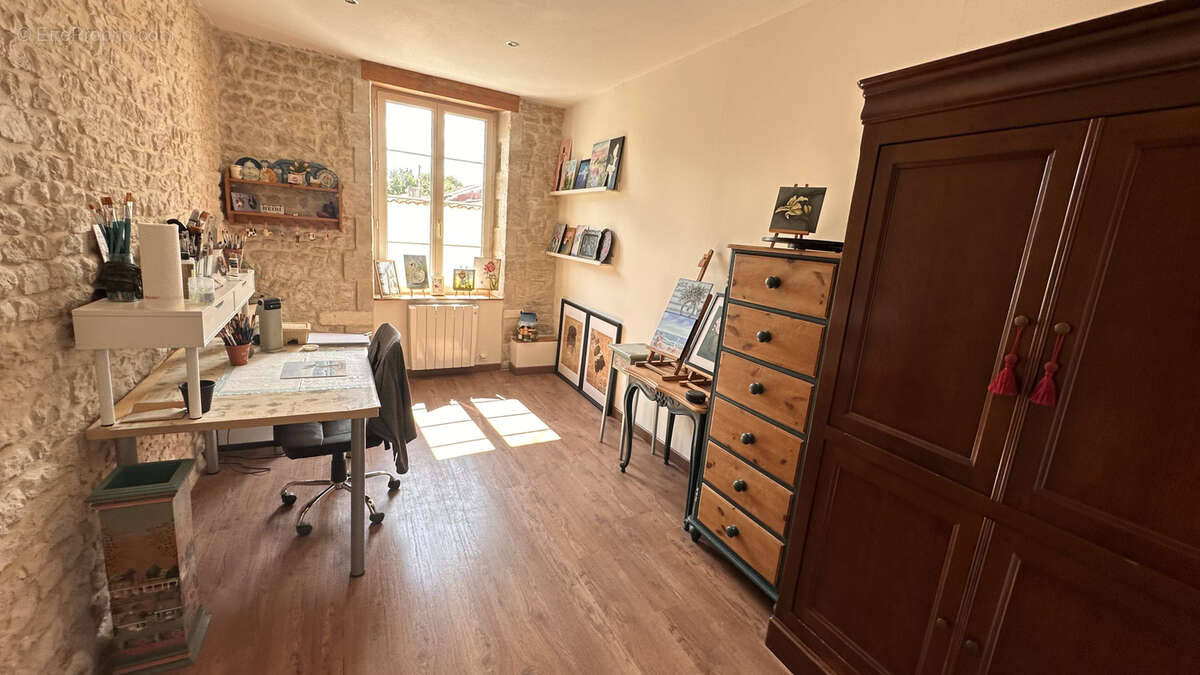 Maison à LOIRE-SUR-NIE