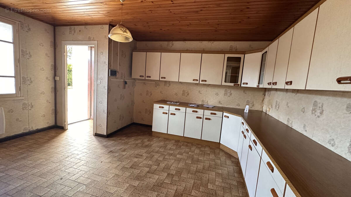 Maison à LA CROIX-COMTESSE