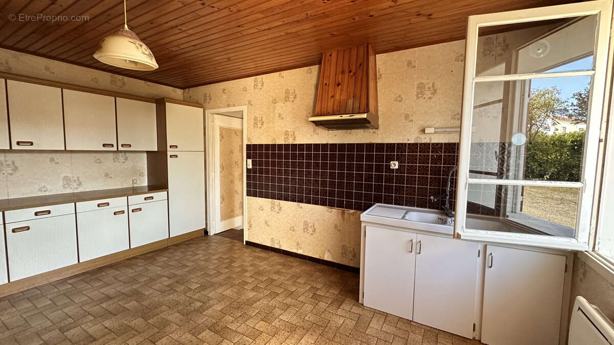 Maison à LA CROIX-COMTESSE