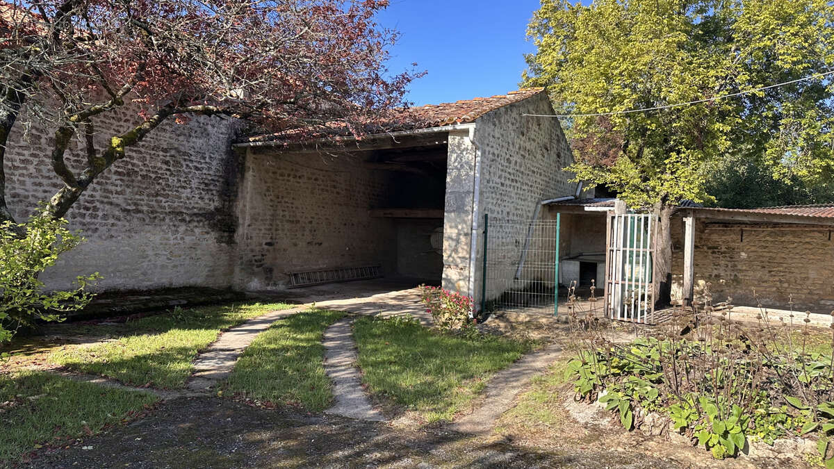 Maison à LA CROIX-COMTESSE