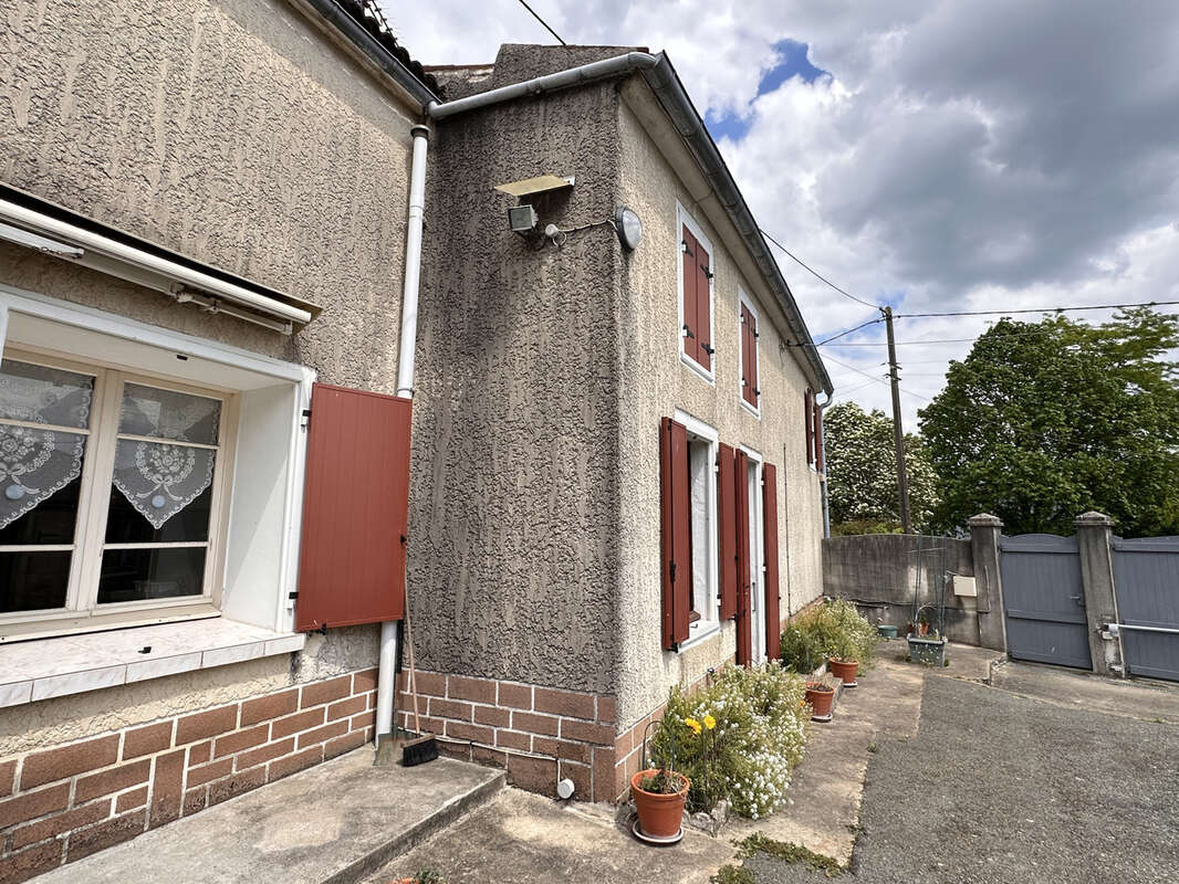 Maison à LA CROIX-COMTESSE