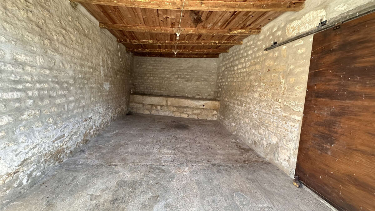 Maison à LA CROIX-COMTESSE