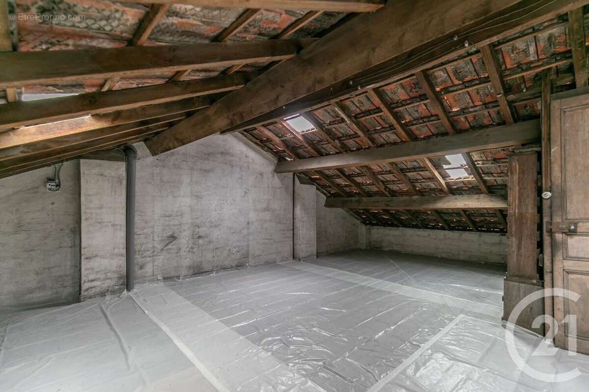 Maison à SAINT-MAUR-DES-FOSSES