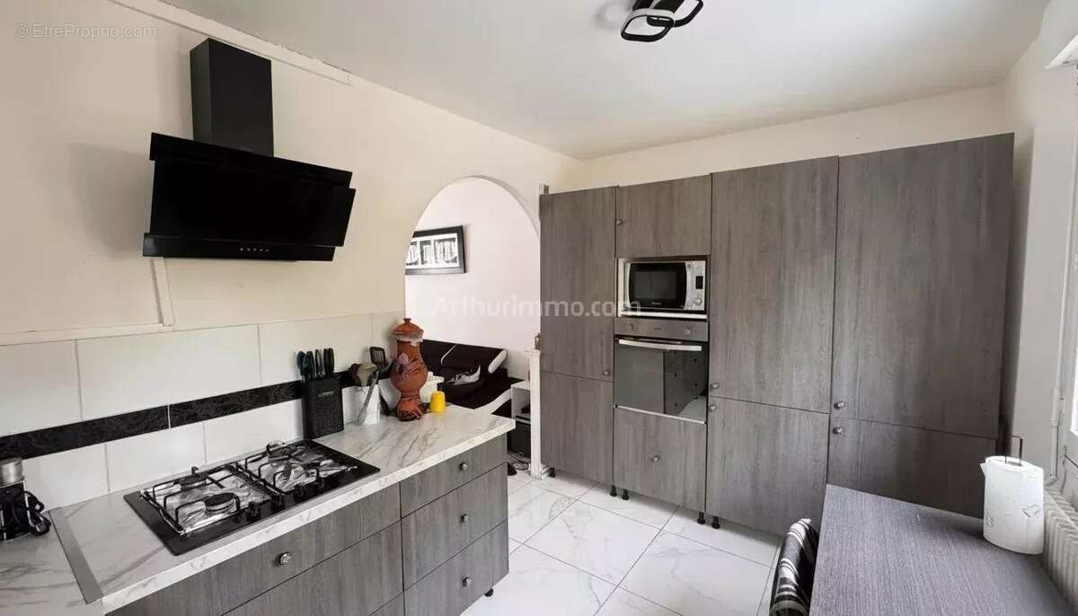 Maison à SAINT-FARGEAU-PONTHIERRY