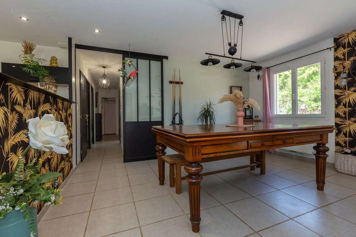 Maison à PORCIEU-AMBLAGNIEU