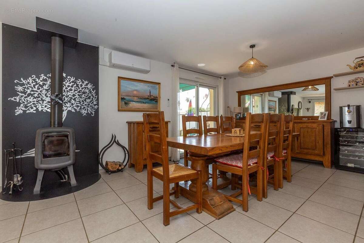 Maison à PORCIEU-AMBLAGNIEU