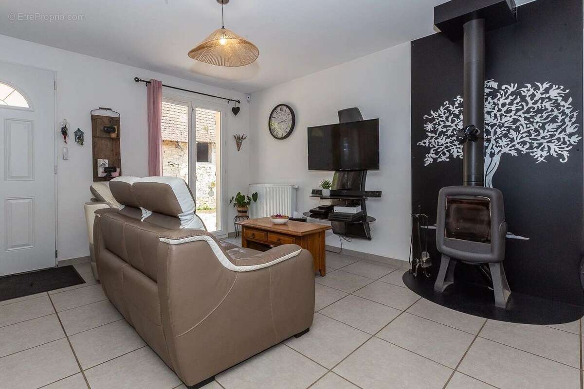 Maison à PORCIEU-AMBLAGNIEU