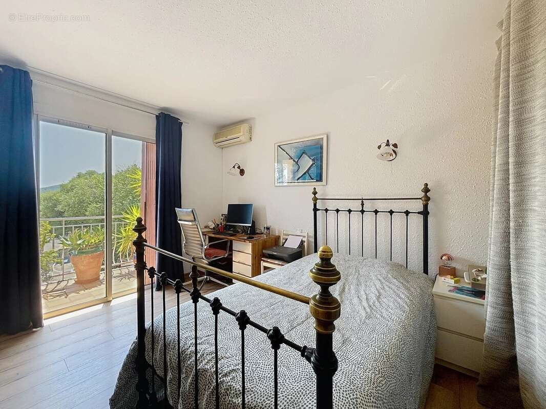 Appartement à BORMES-LES-MIMOSAS